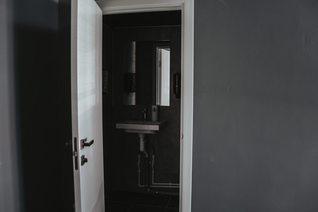 Арендовать Светлый лофт с высокими потолками