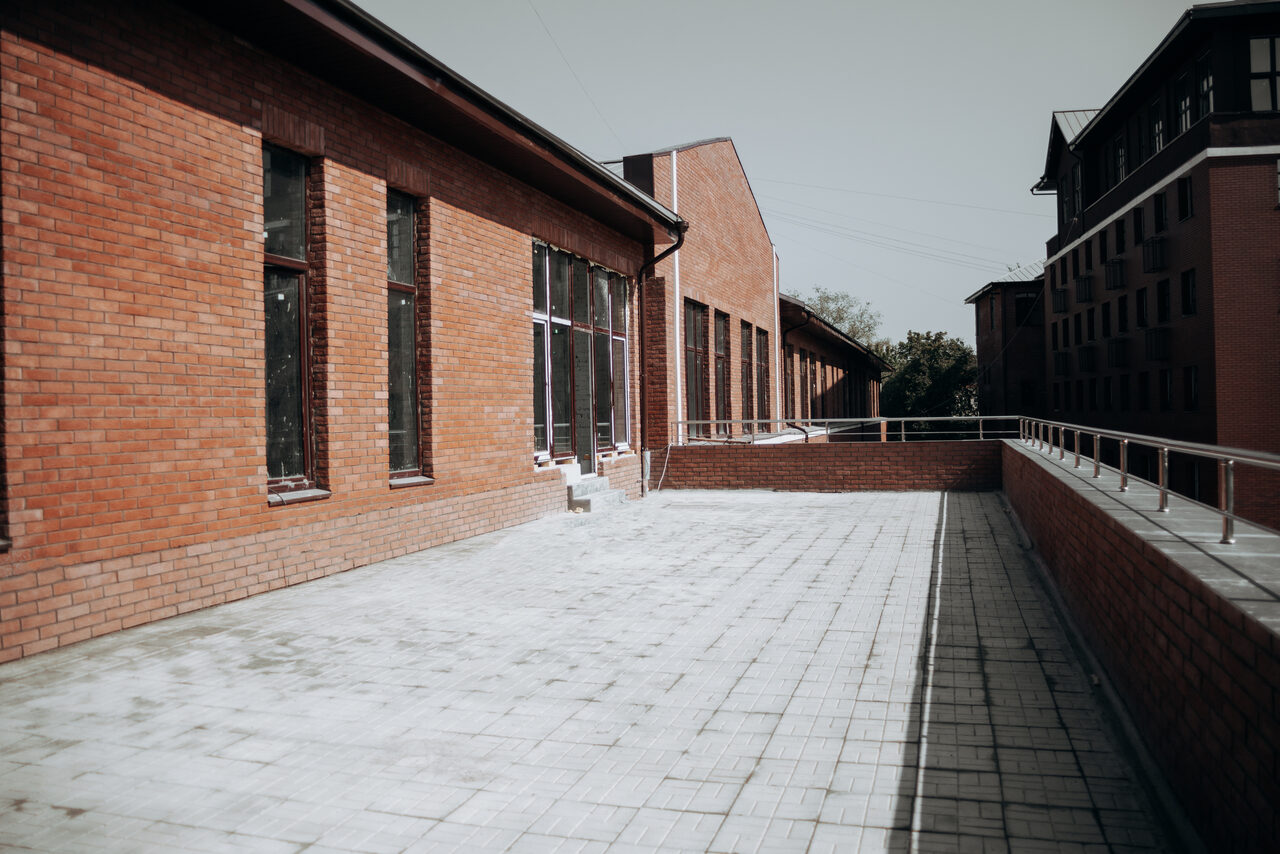 Арендовать Светлый лофт с высокими потолками