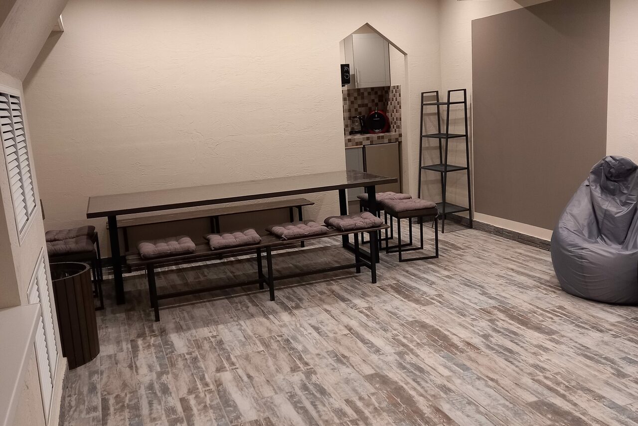 Арендовать Уютный лофт с меловой стеной