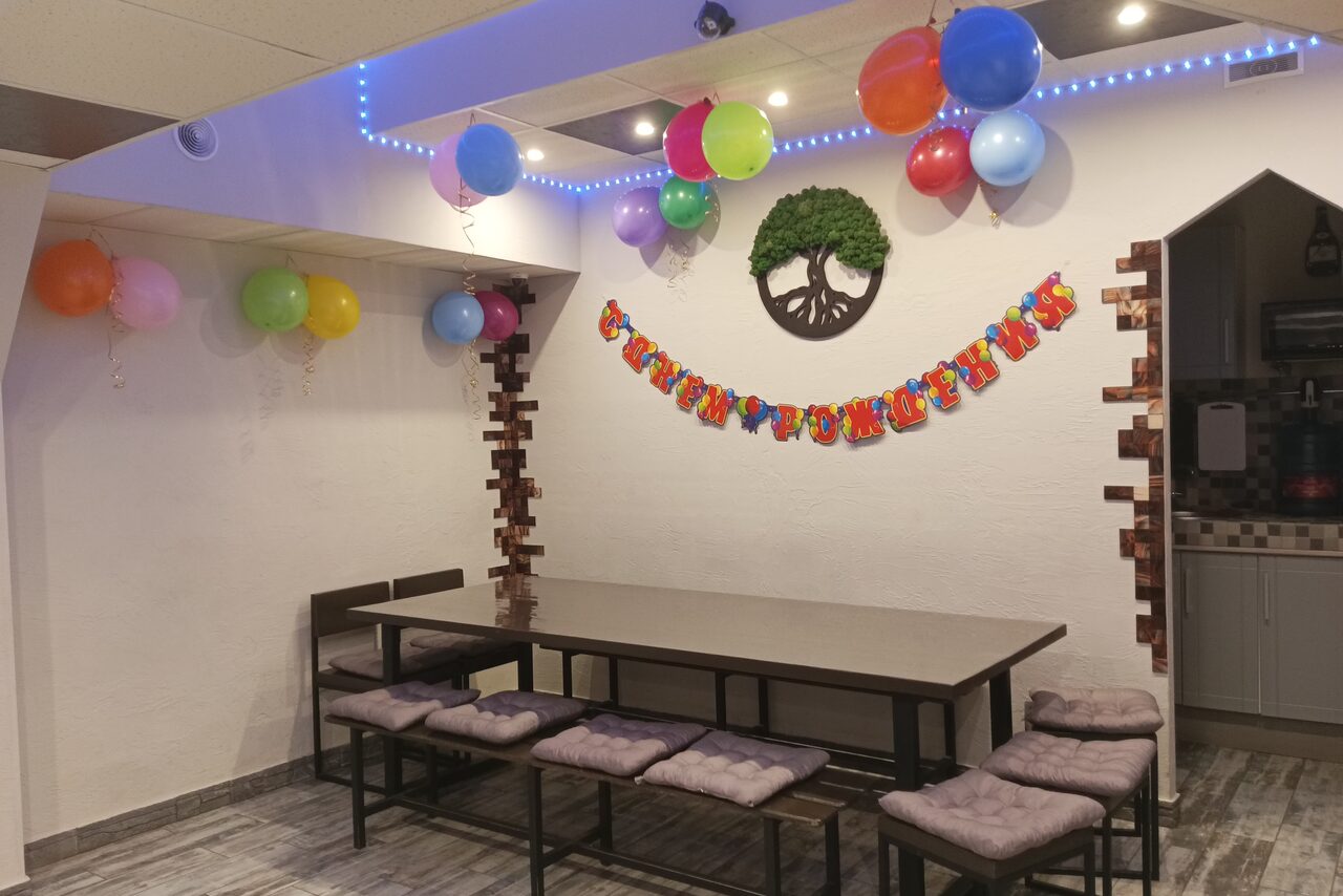 Арендовать Уютный лофт с меловой стеной