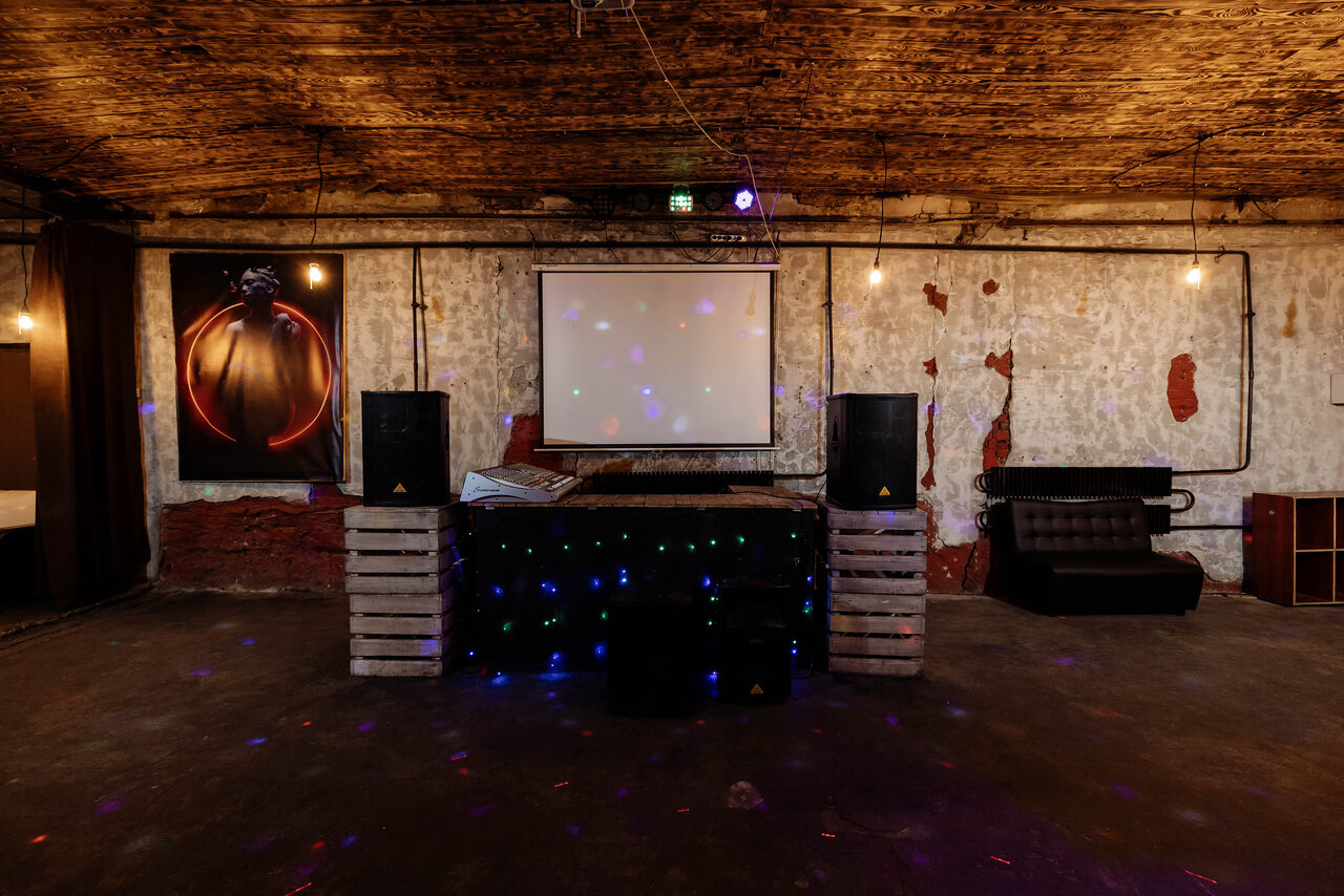 Арендовать Многофункциональный арт-лофт 