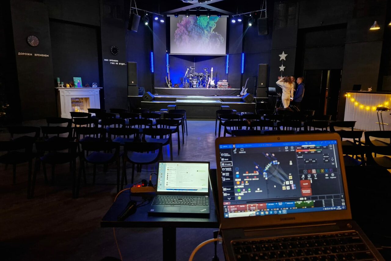 Арендовать Концертная площадка с панорамными окнами