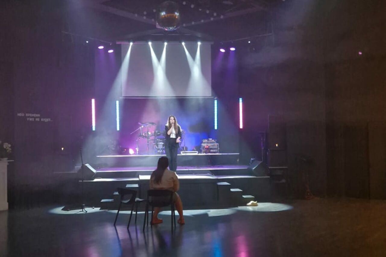 Арендовать Концертная площадка с панорамными окнами