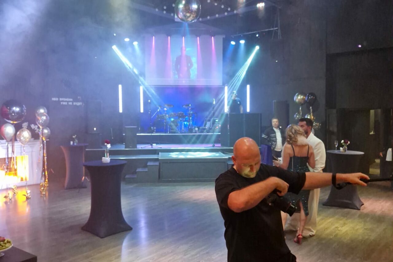 Арендовать Концертная площадка с панорамными окнами