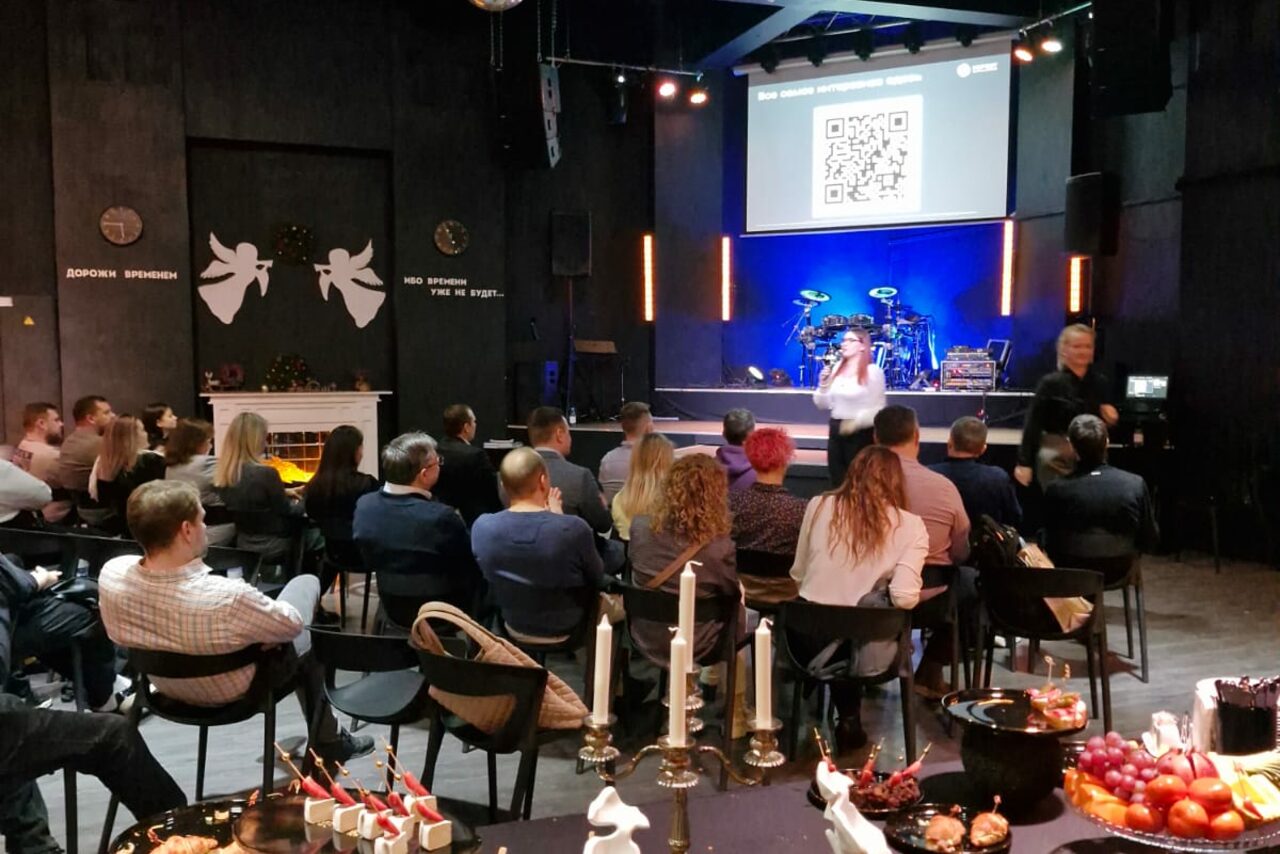 Арендовать Концертная площадка с панорамными окнами