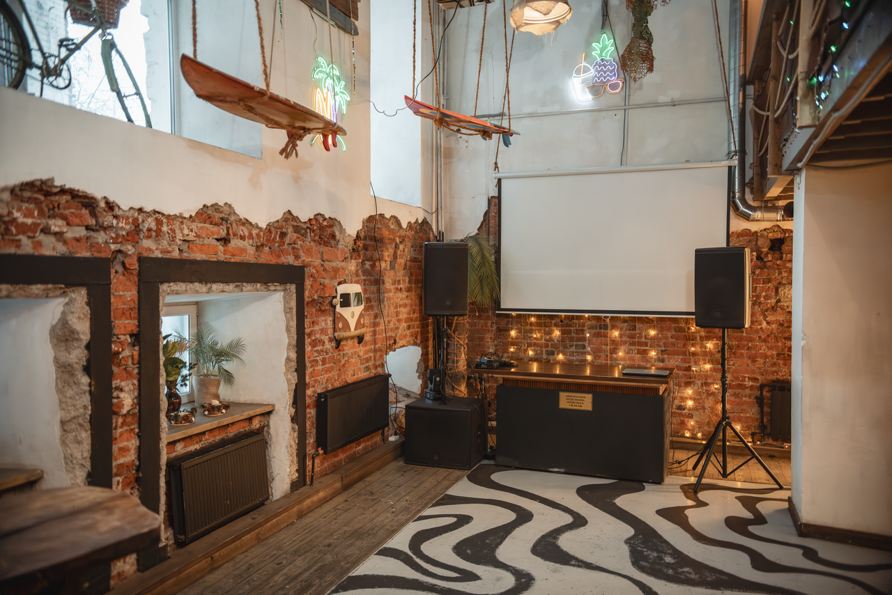 Арендовать Двухуровневый лофт в гавайском стиле с верандой