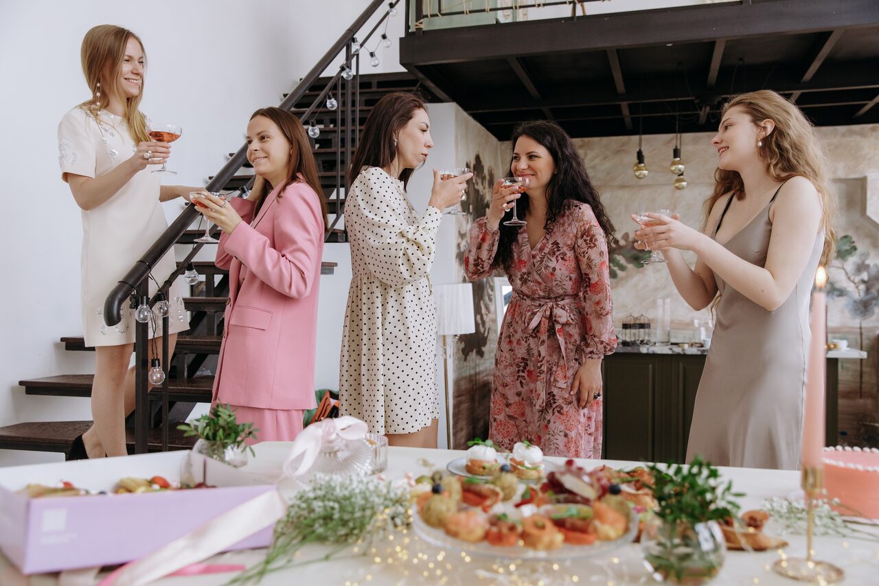 Арендовать Антуражная двухуровневая площадка