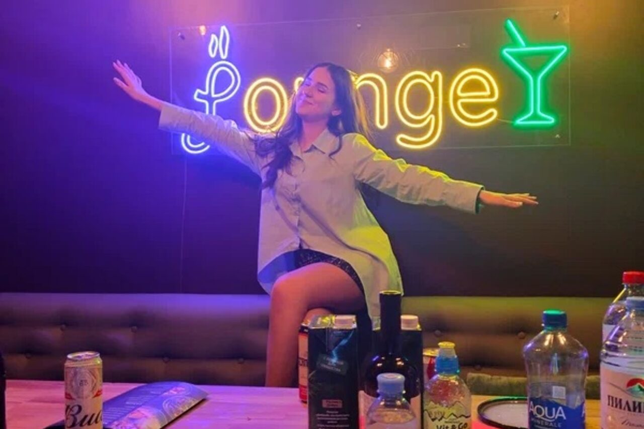 Арендовать Зал с караоке на 17 гостей