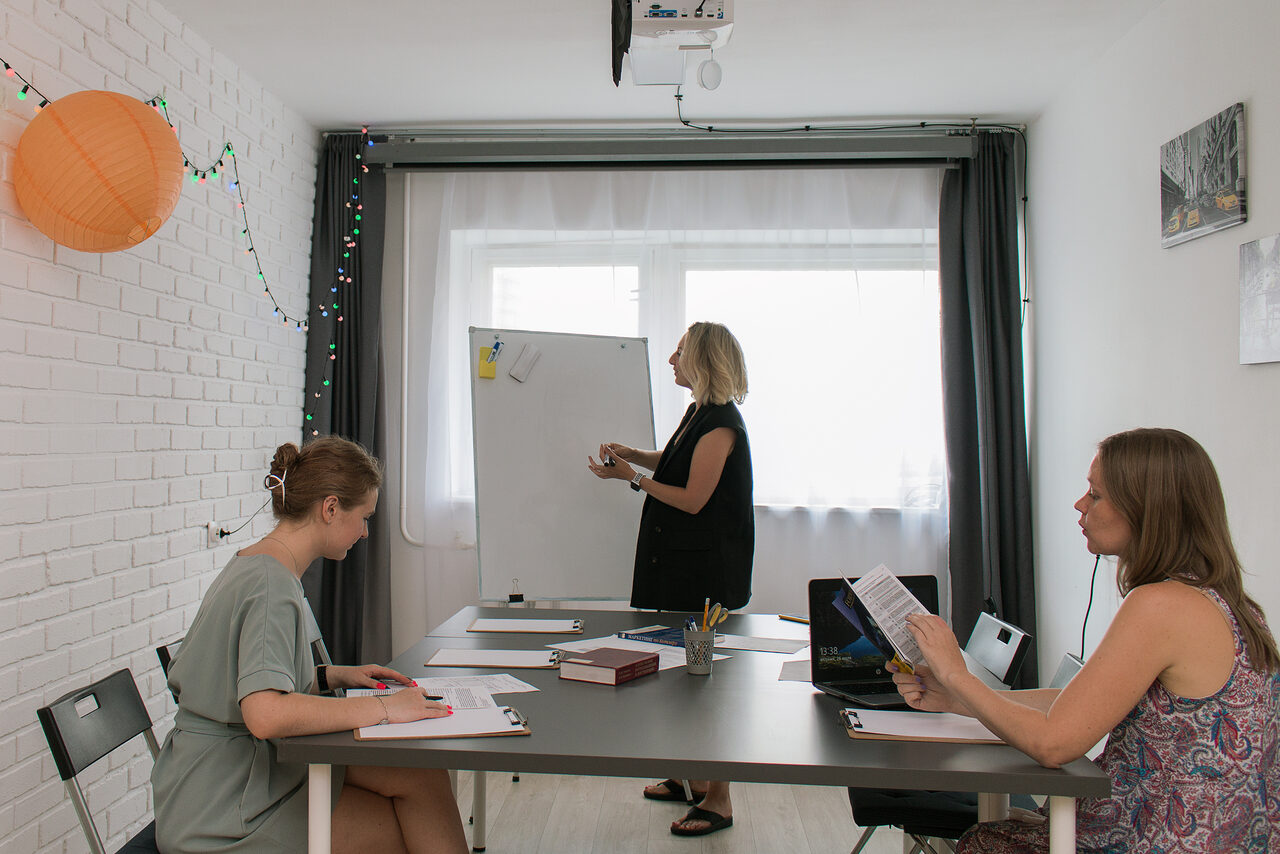 Арендовать Люди Города. Аудитория