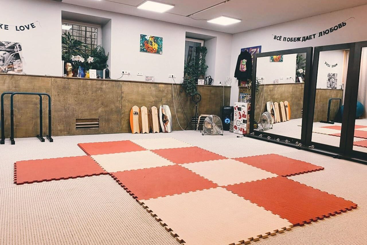 Арендовать Уютный зал для мастер-классов, тренингов и спорта