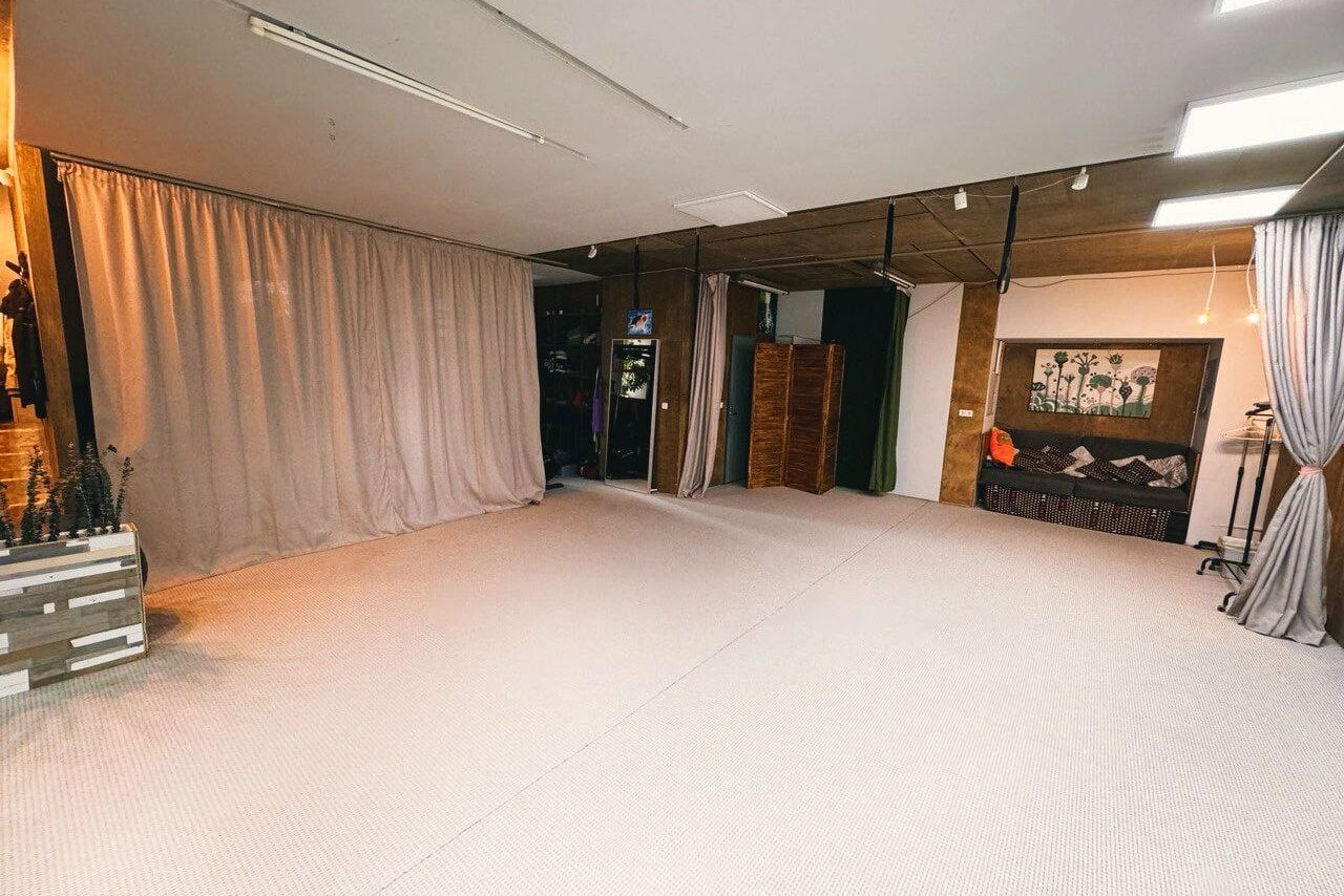 Арендовать Уютный зал для мастер-классов, тренингов и спорта