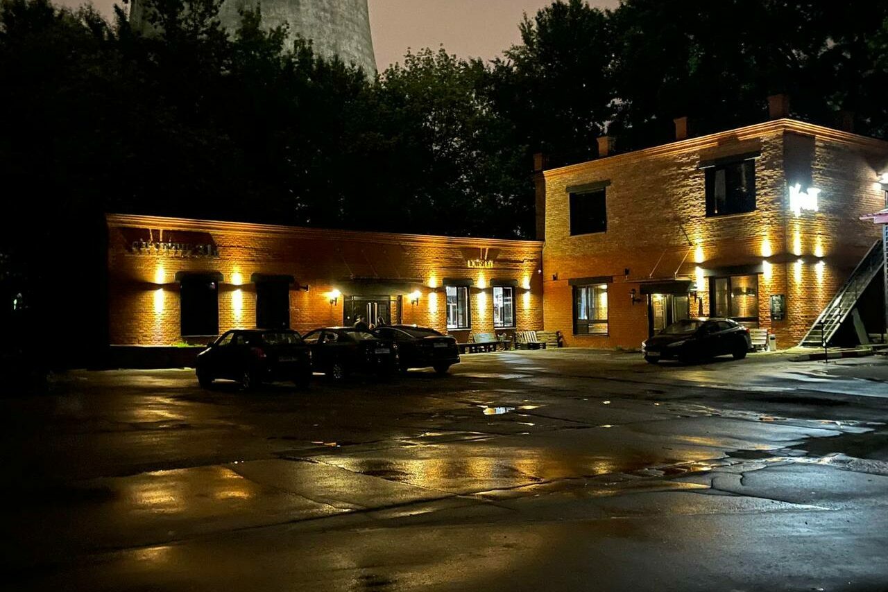 Арендовать Rii Lee Loft. Стилизованный лофт с качелями