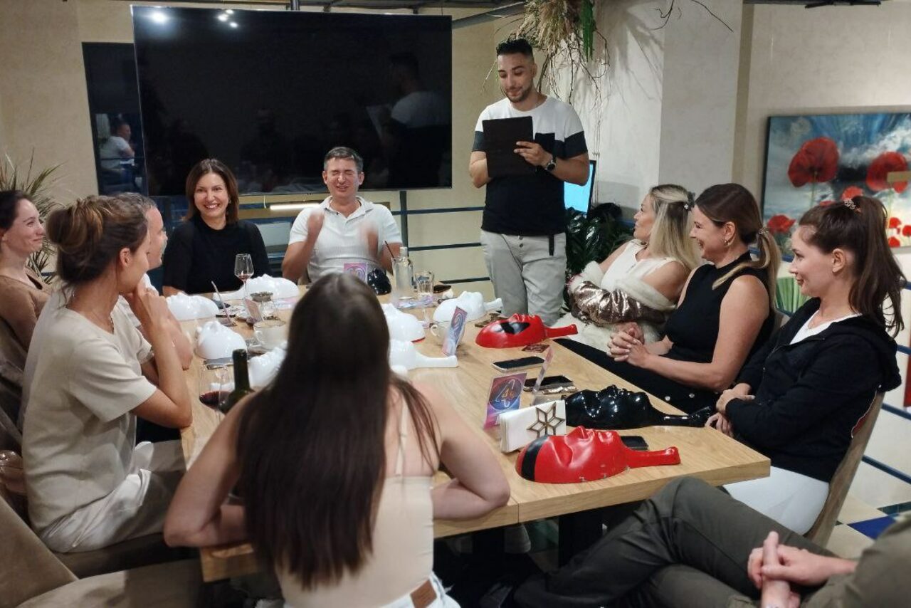 Арендовать Атмосферное пространство с цветами