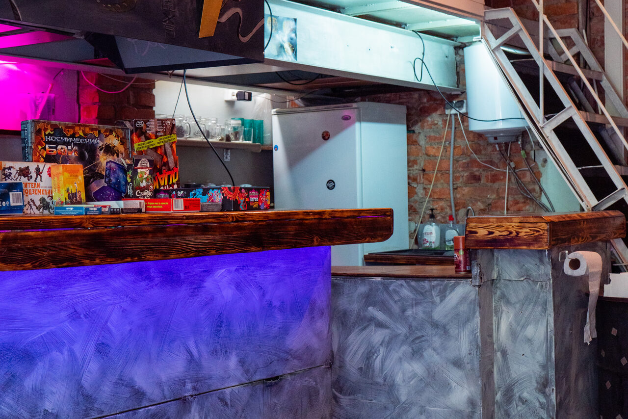 Арендовать Вавилов лофт. Двухэтажное арт-кафе под закрытие