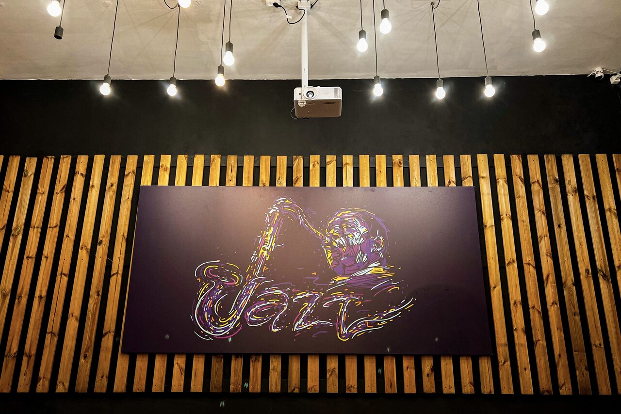 Арендовать Зал Джаз. Лофт-зал со сценой