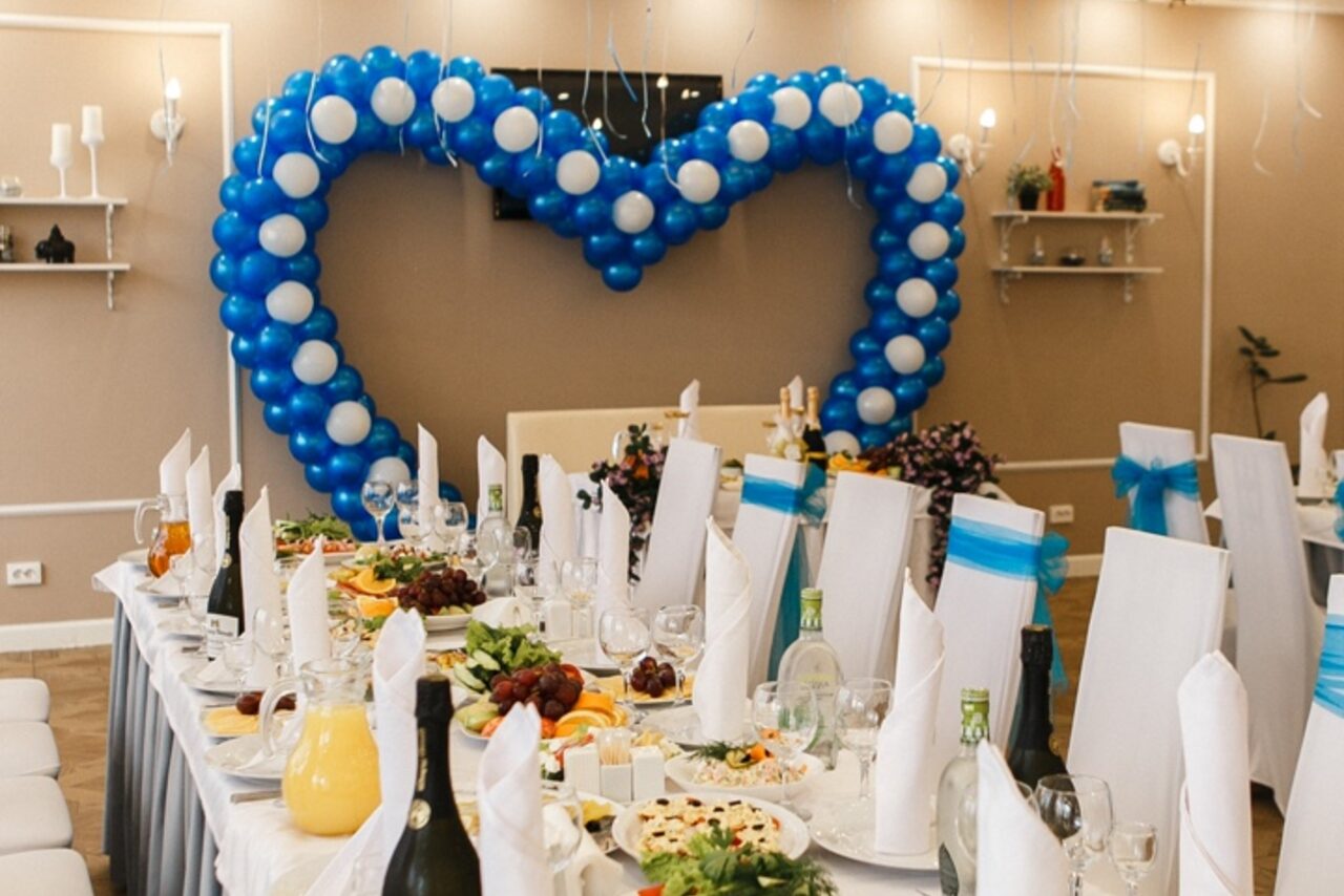 Арендовать ГОСТИНАЯ Банкетный зал