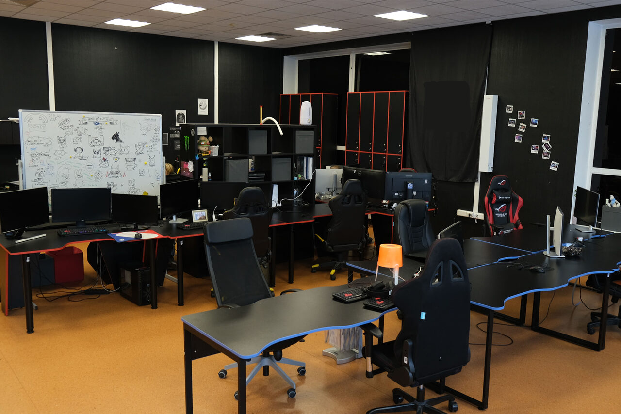 Арендовать Двухэтажное пространство с несколькими залами