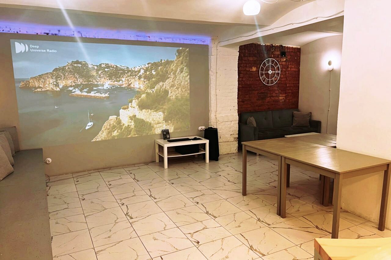 Арендовать Светлый лофт с авторским дизайном