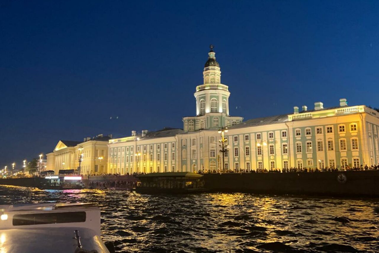 Арендовать Разъездной адмиральский катер