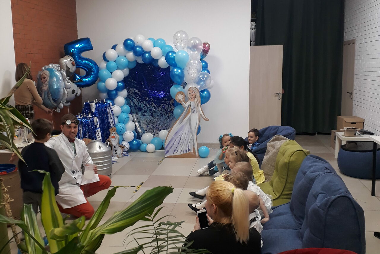 Арендовать Яркий лофт для детских мероприятий