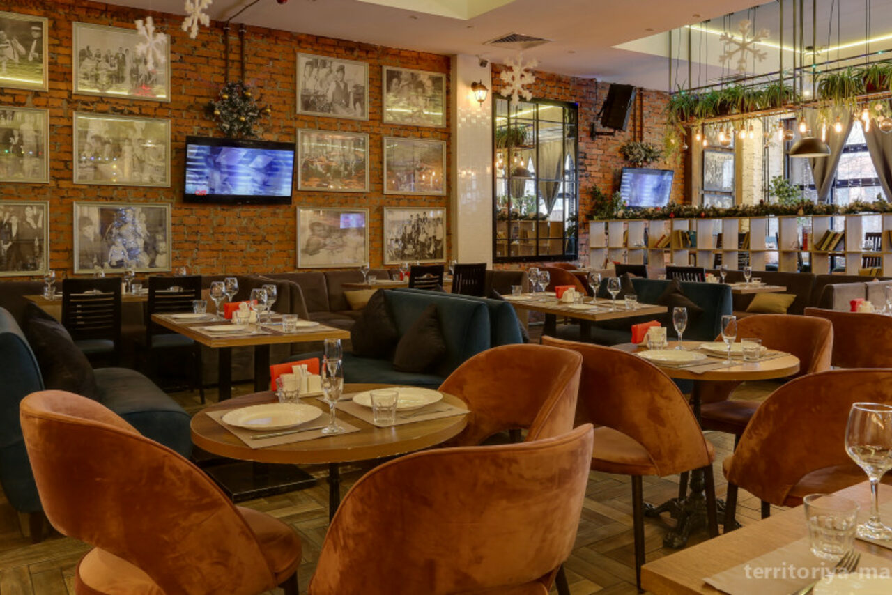 Арендовать Территория  Просторный бар-ресторан