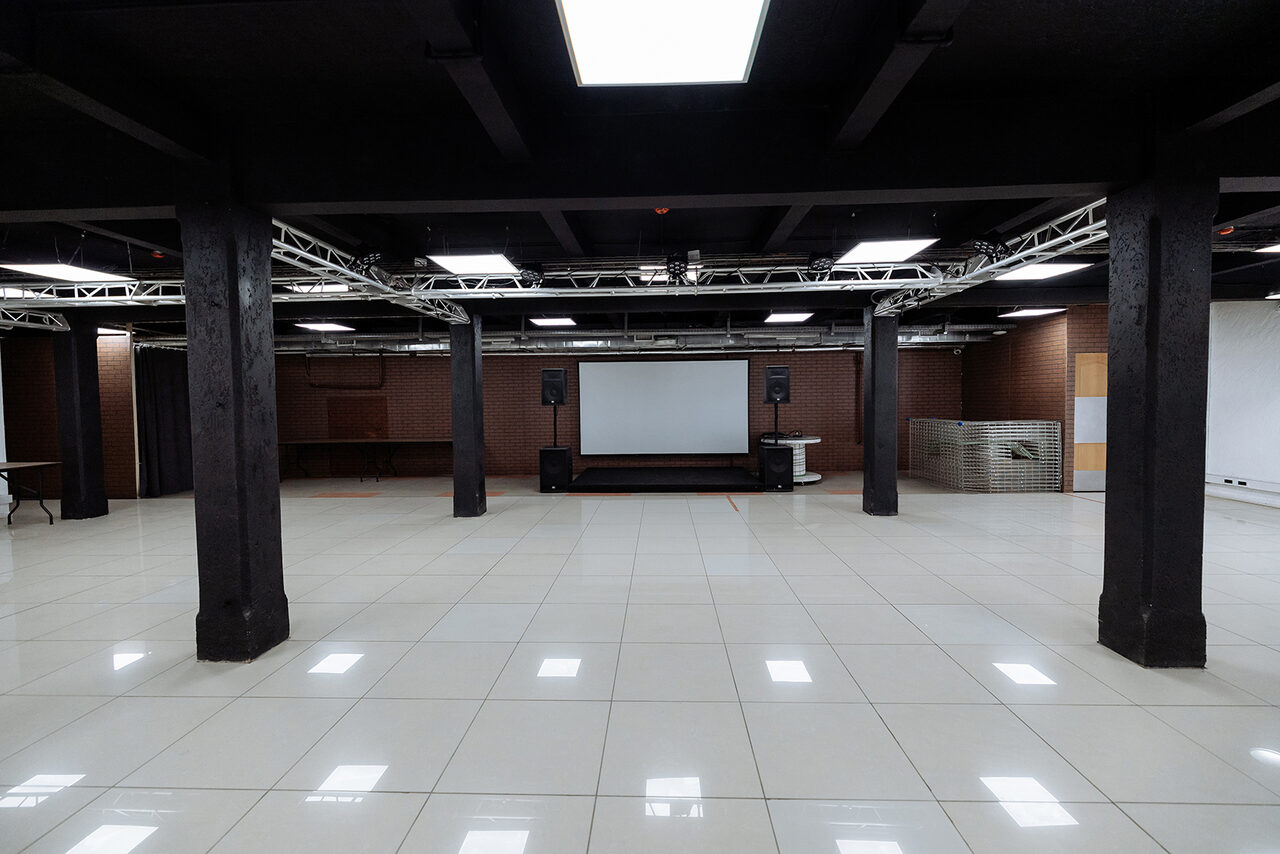 Арендовать Loft-Hall Viva. Современное пространство 