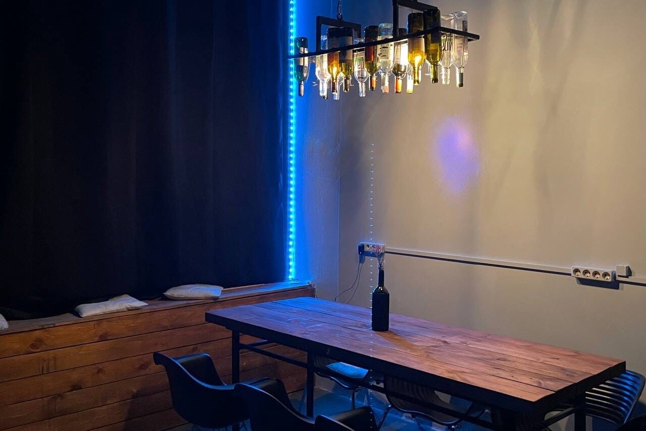 Арендовать Подъём. Просторный лофт с сеткой-гамаком