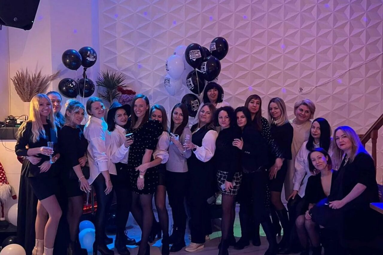 Арендовать Третье место 