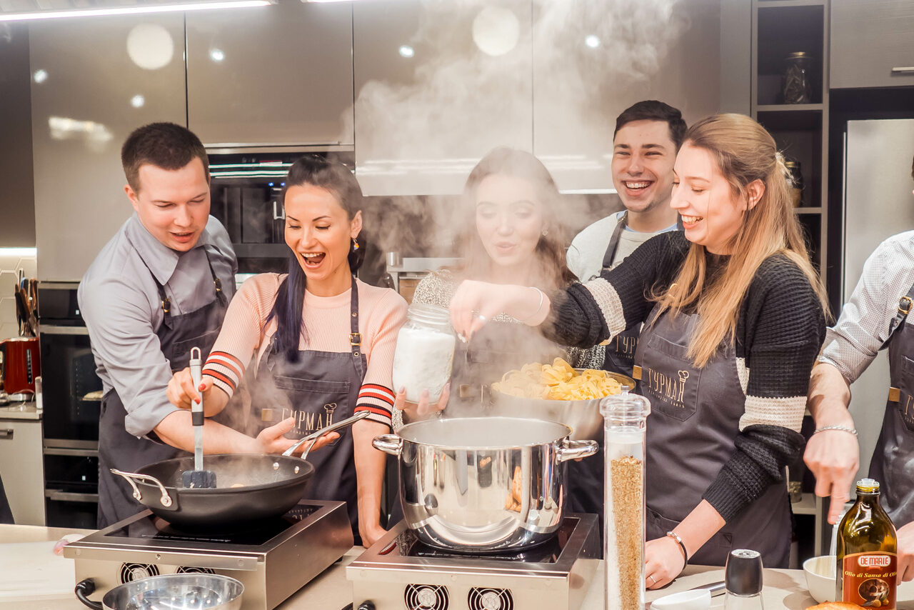 Арендовать Банкетный зал с кухонной техникой для мастер-классов