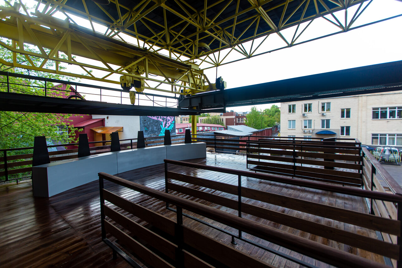 Арендовать Необычная веранда для летних мероприятий