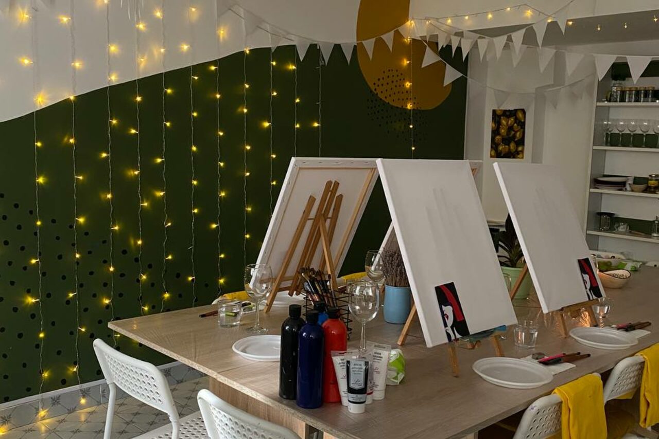 Арендовать Уютная студия для творческих встреч 