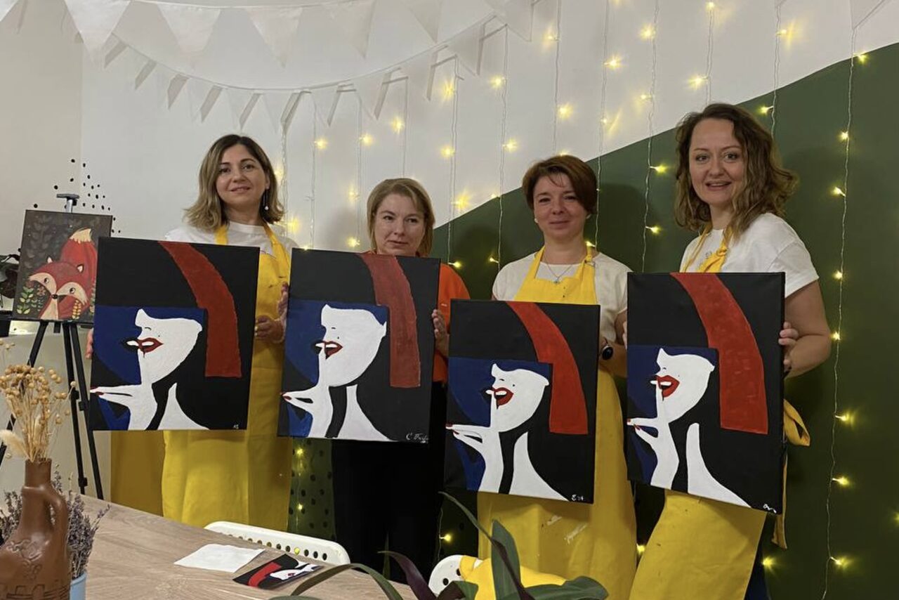 Арендовать Уютная студия для творческих встреч 