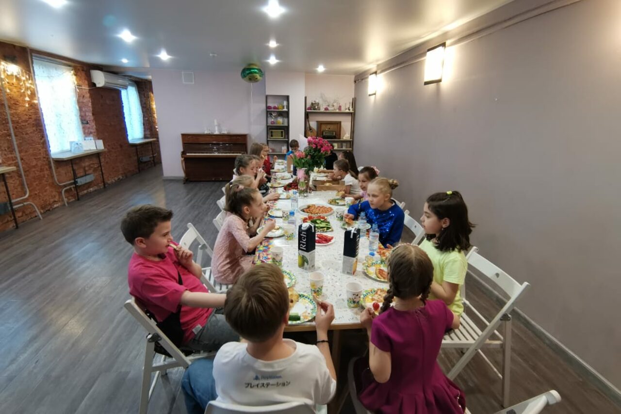 Арендовать Лофт с кухней и антуражем для детских праздников