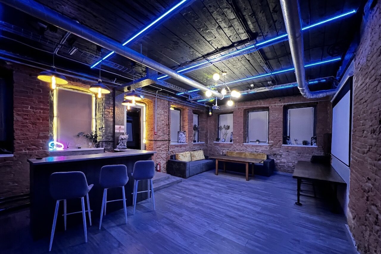 Арендовать Bauman Space. Лофт Брутал