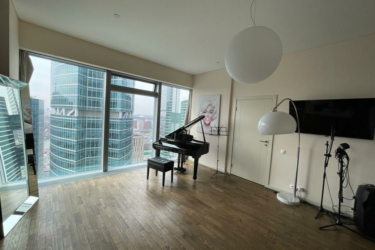 Арендовать Уютный зал на 30 этаже 