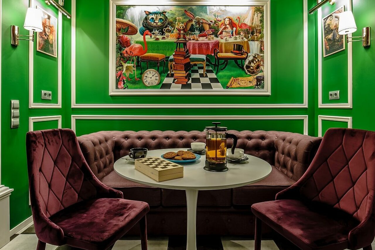 Арендовать Лофт-зал стилизованный под вымышленный лес