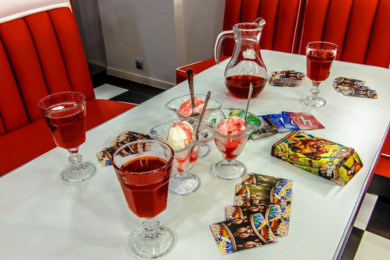 Арендовать Лофт-зал в стиле ретро кафе