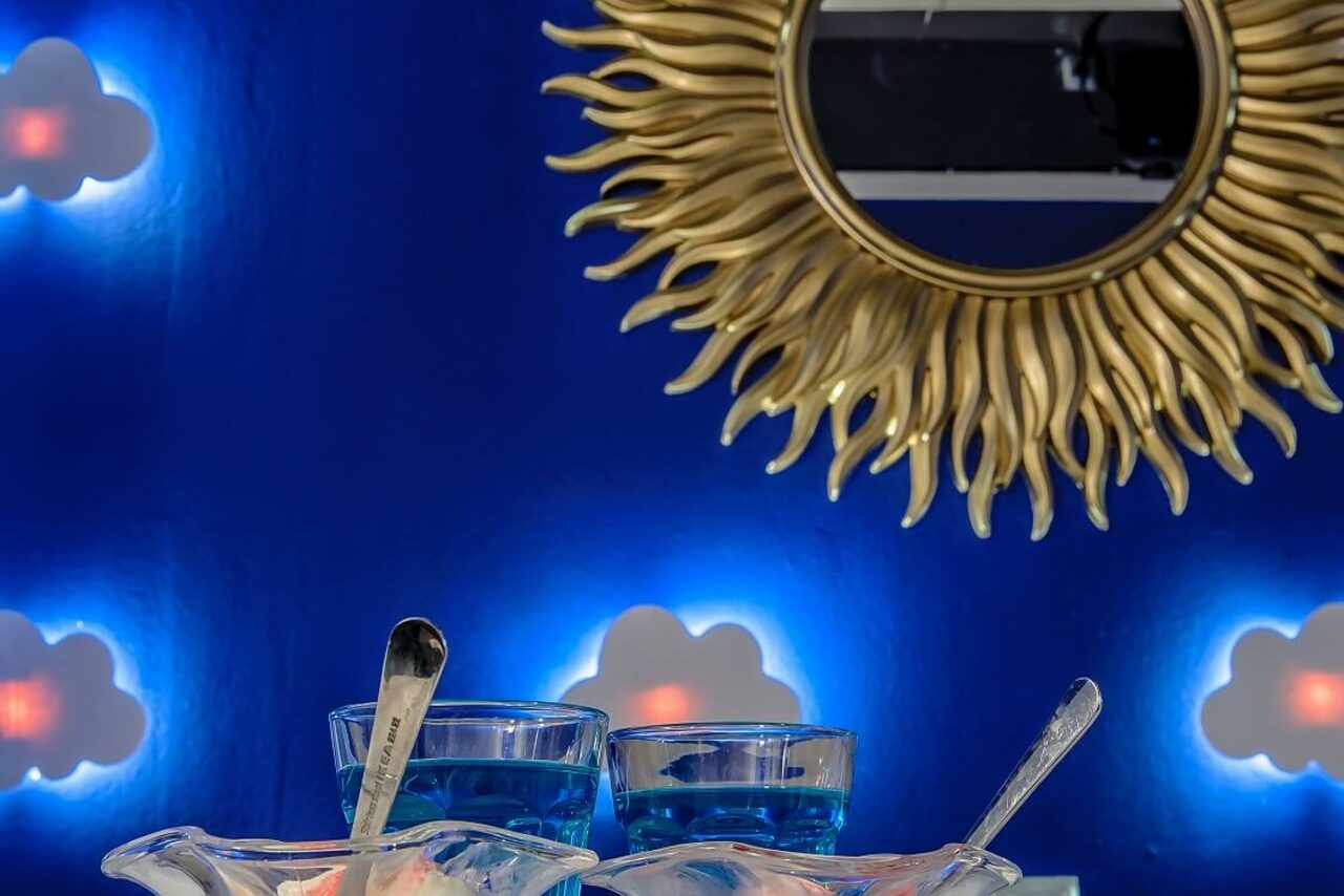 Арендовать Лофт-зал в синих тонах для небольших мероприятий 