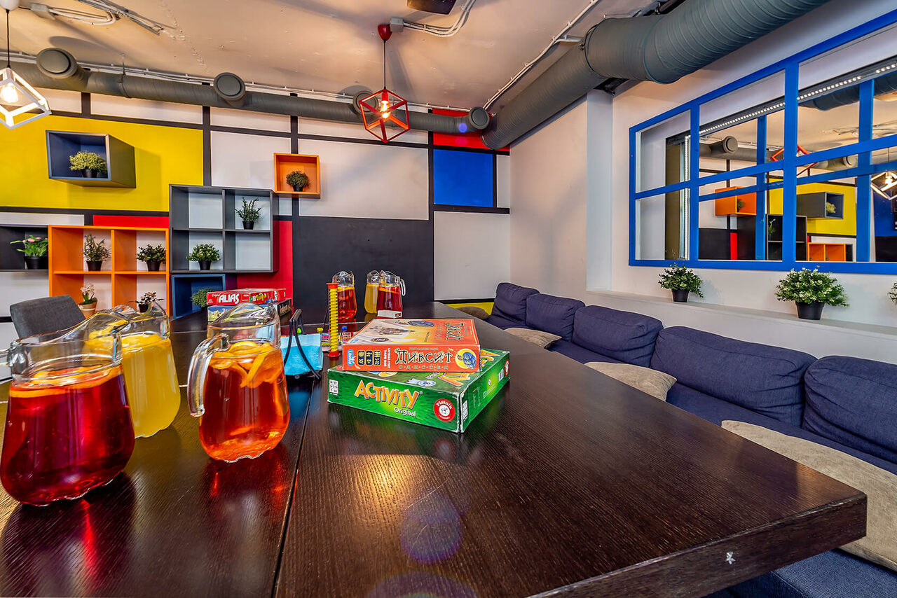 Арендовать Лофт-зал в художественном стиле 