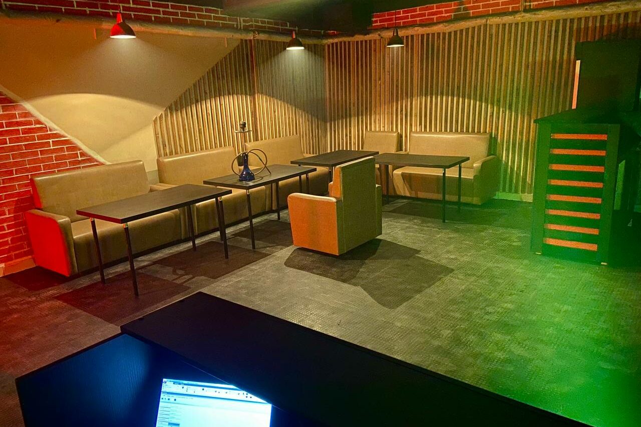 Арендовать Лофт-комната с проектором 