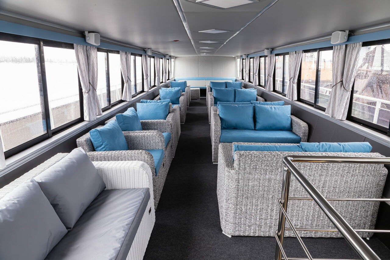 Арендовать Двухпалубный теплоход премиум класса