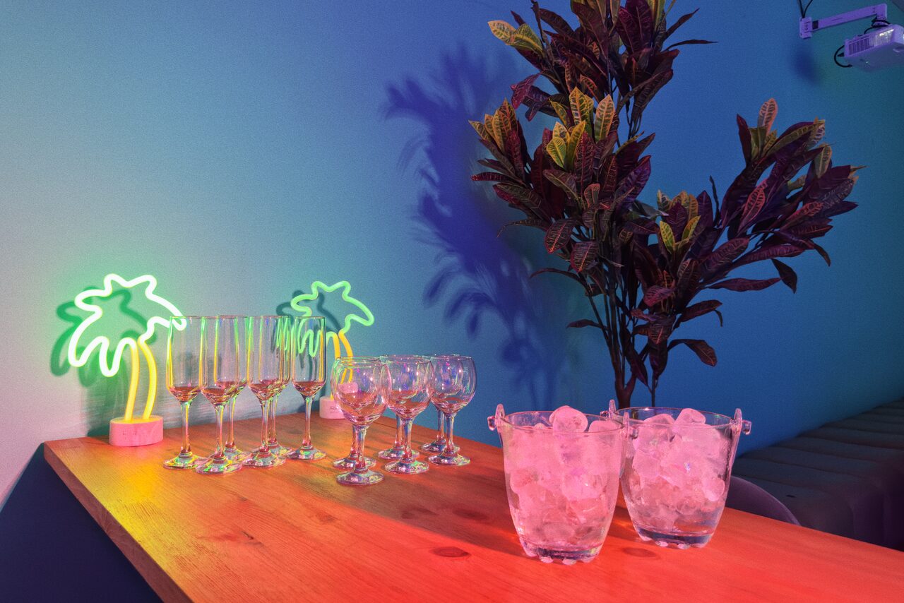 Арендовать Зал Ибица. Пляжный лофт-зал