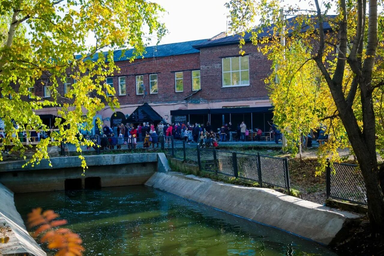 Арендовать Большое пространство из нескольких залов в Черноисточинске