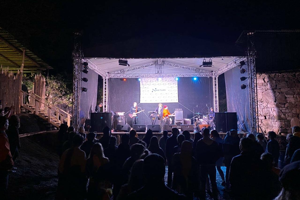 Арендовать Большое пространство из нескольких залов в Черноисточинске