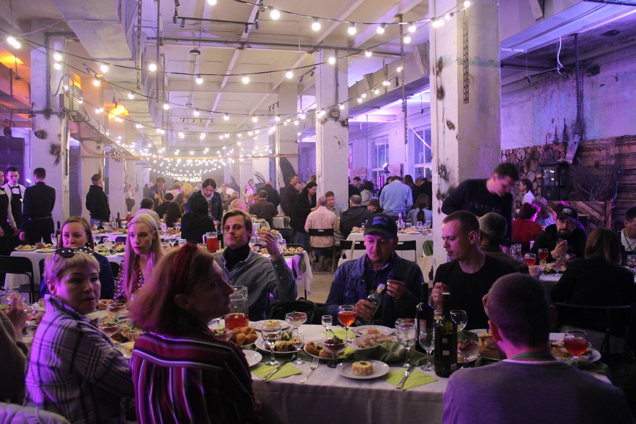 Арендовать Большое пространство из нескольких залов в Черноисточинске