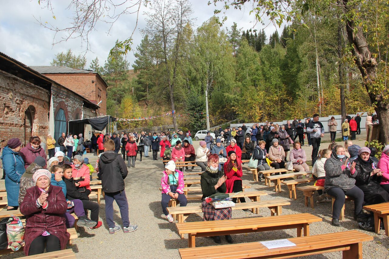 Арендовать Большое пространство из нескольких залов в Черноисточинске