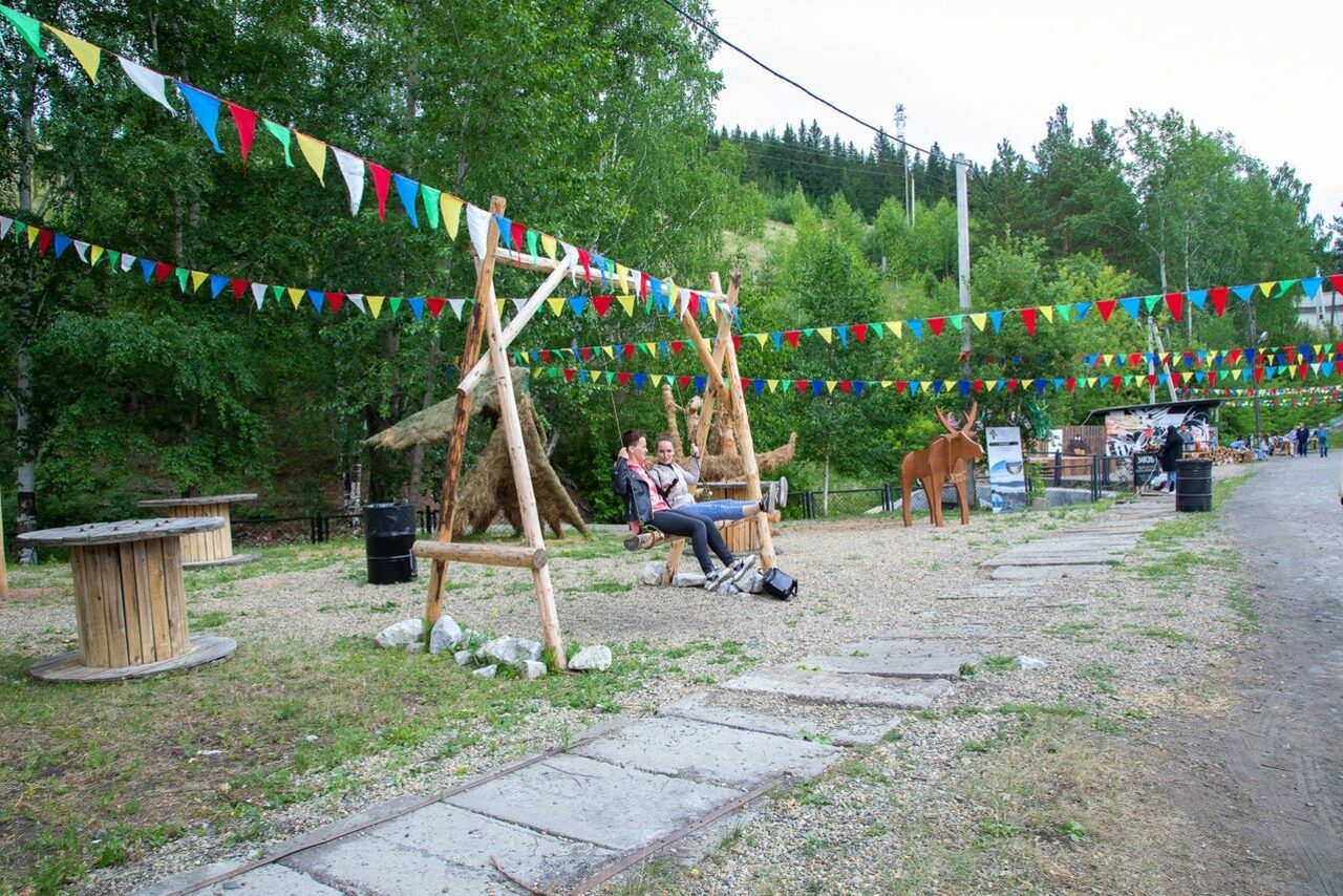 Арендовать Большое пространство из нескольких залов в Черноисточинске