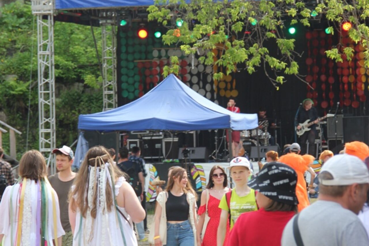 Арендовать Большое пространство из нескольких залов в Черноисточинске