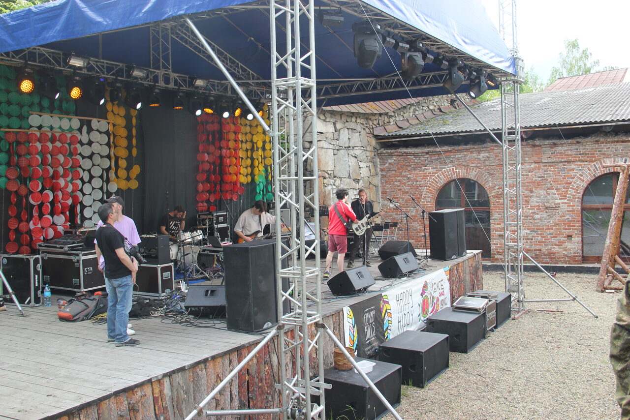 Арендовать Большое пространство из нескольких залов в Черноисточинске