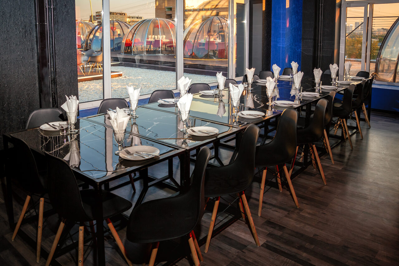 Арендовать ИглуБар. ТехноБар. Просторный лофт с дизайнерской отделкой 